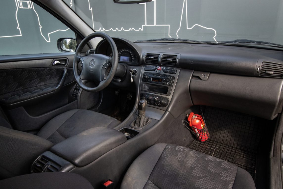 MERCEDES BENZ C 200
