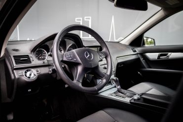 MERCEDES BENZ C 200