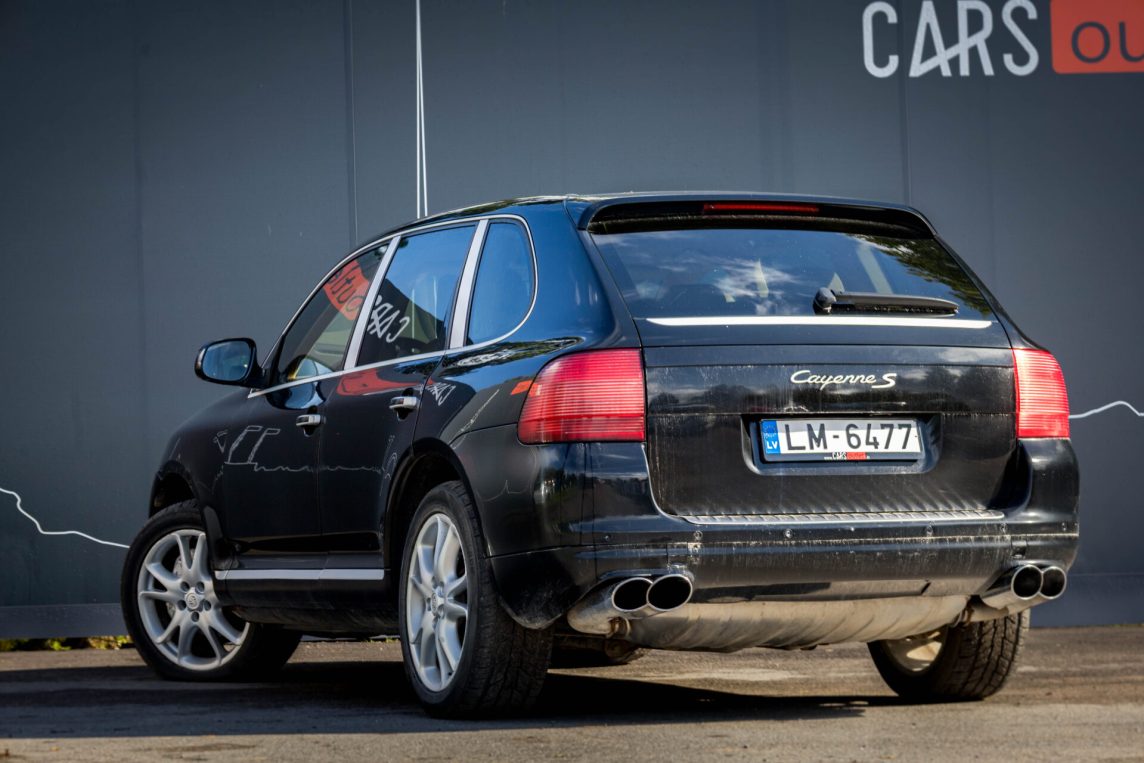 PORSCHE CAYENNE S
