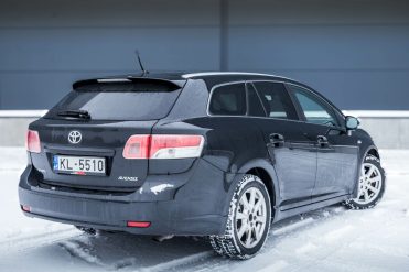 TOYOTA AVENSIS