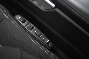 MERCEDES BENZ E300