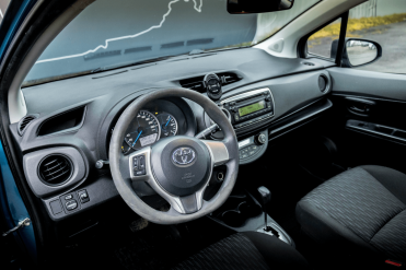 TOYOTA YARIS HYBRID