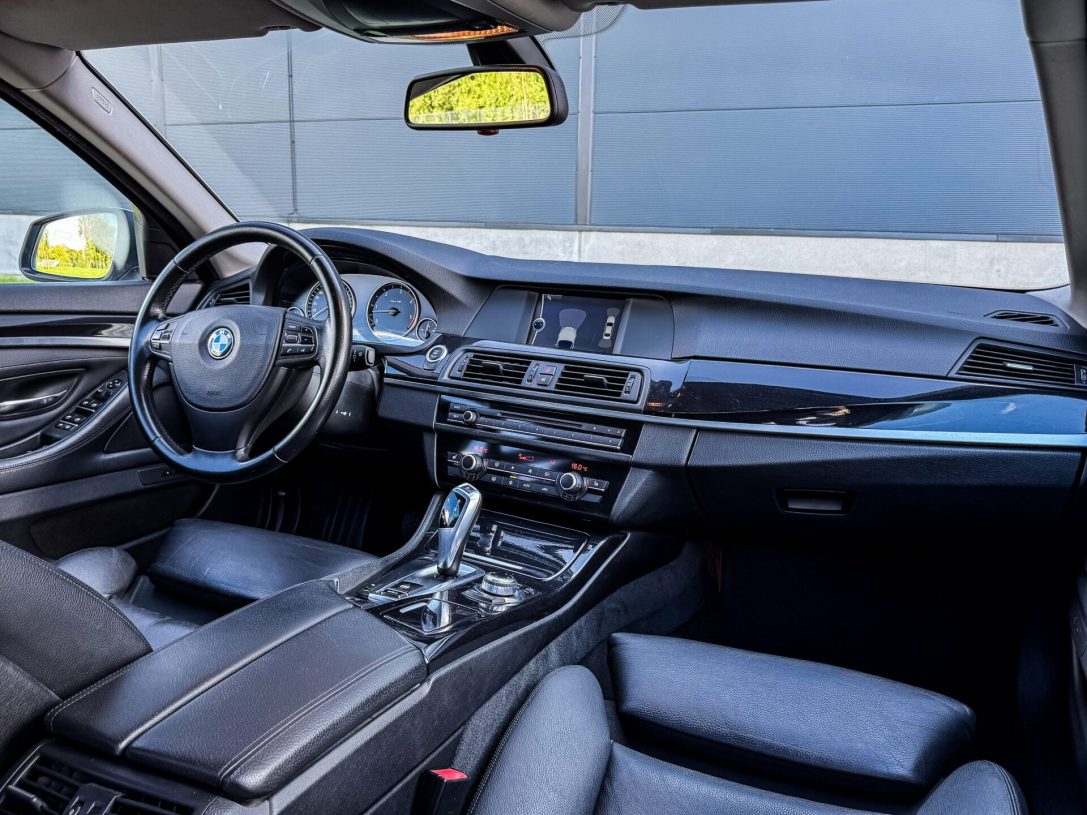 BMW 525