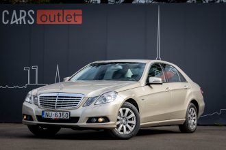 MERCEDES BENZ E200