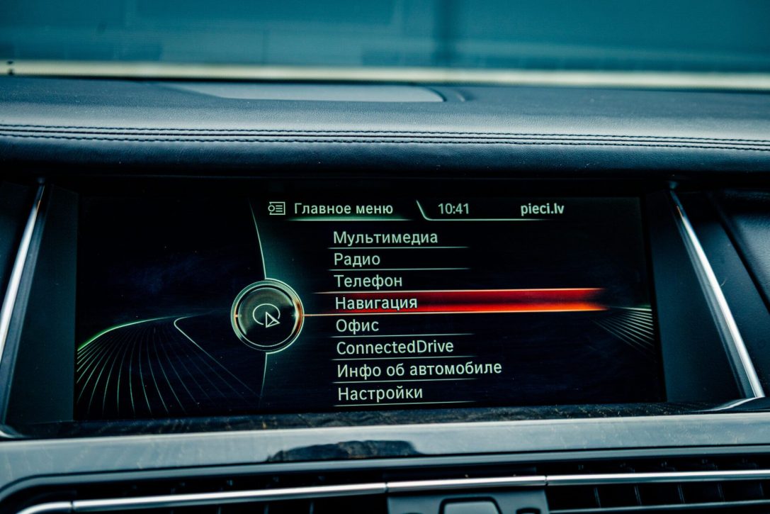 BMW 730