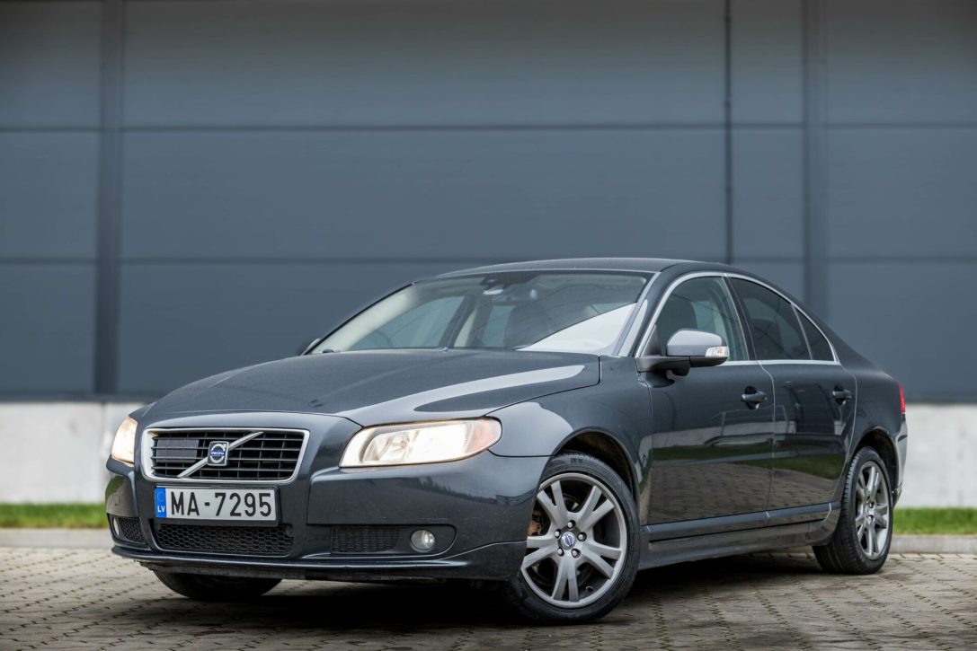 VOLVO S80