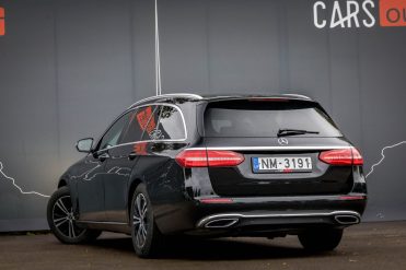MERCEDES BENZ E220 D