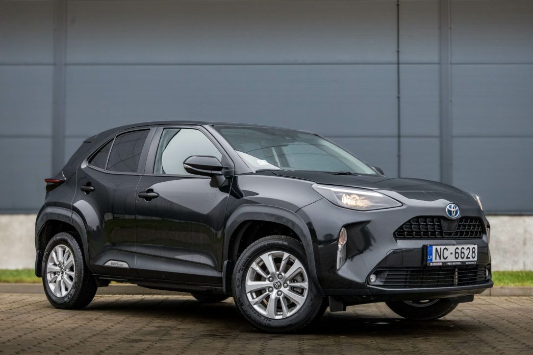 TOYOTA YARIS CROSS