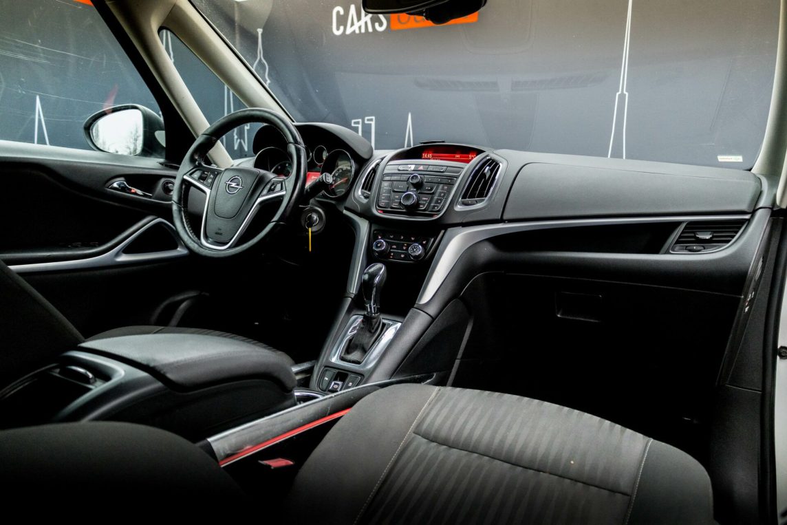 OPEL ZAFIRA TOURER