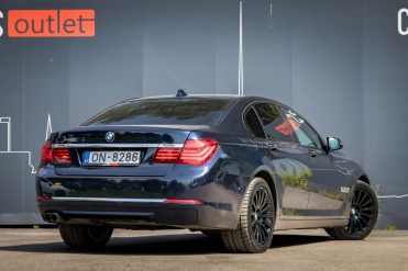 BMW 730