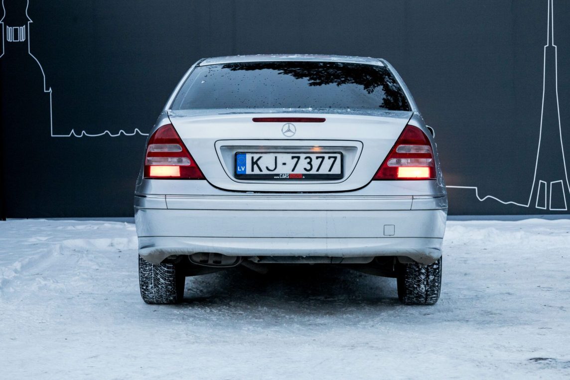MERCEDES BENZ C 180