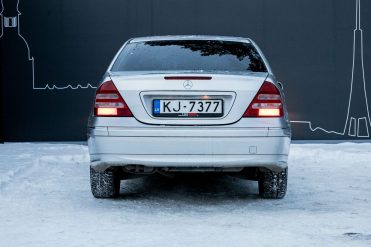 MERCEDES BENZ C 180