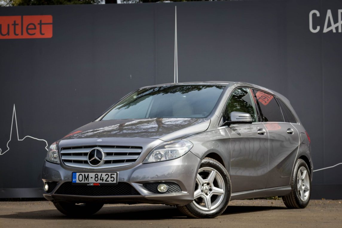 MERCEDES BENZ B 180