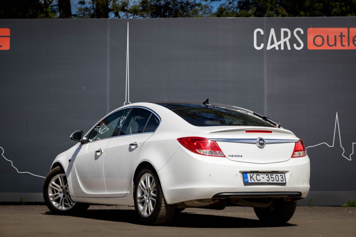 OPEL INSIGNIA