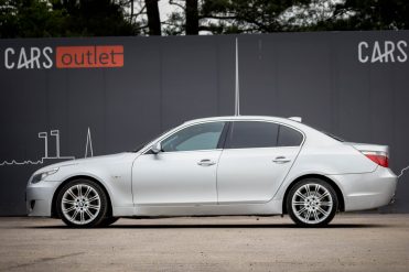 BMW 525