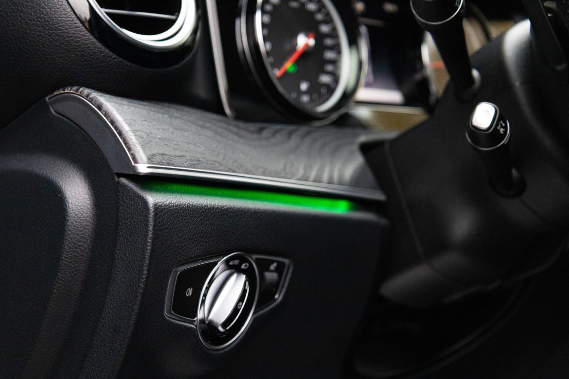 MERCEDES BENZ E 220 D 4MATIC