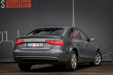 AUDI A4 LIMOUSINE