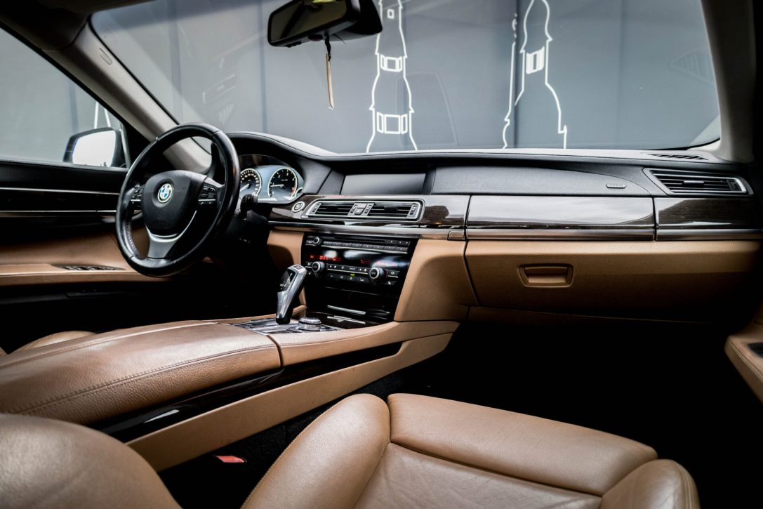 BMW 730
