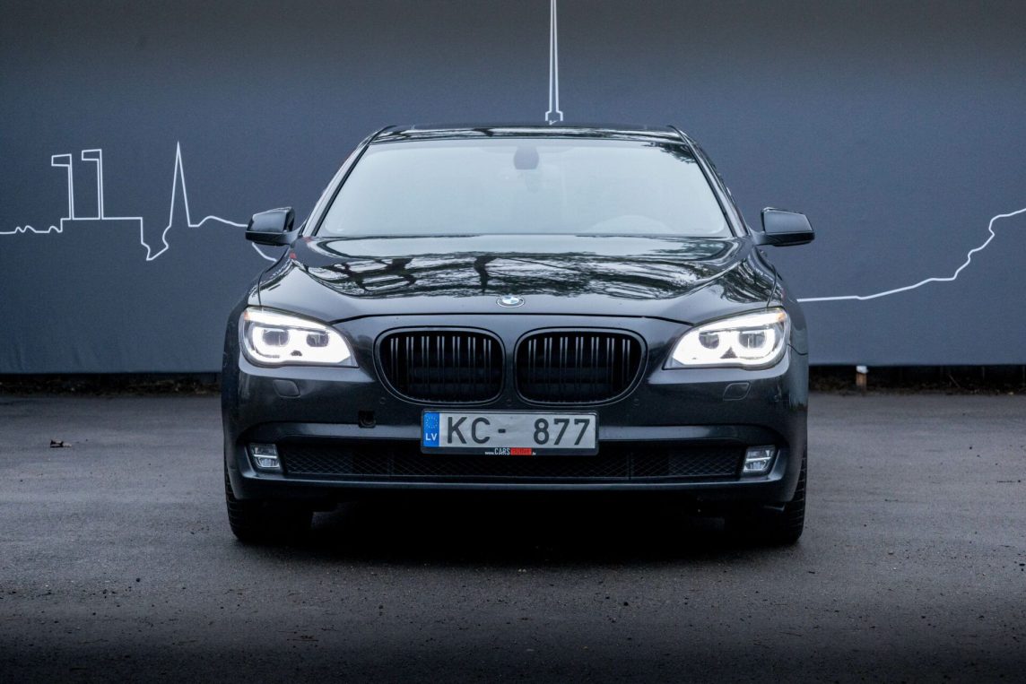 BMW 730