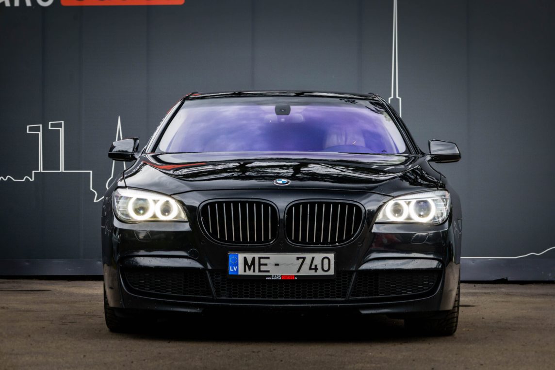 BMW 740