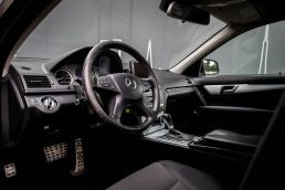 MERCEDES BENZ C320