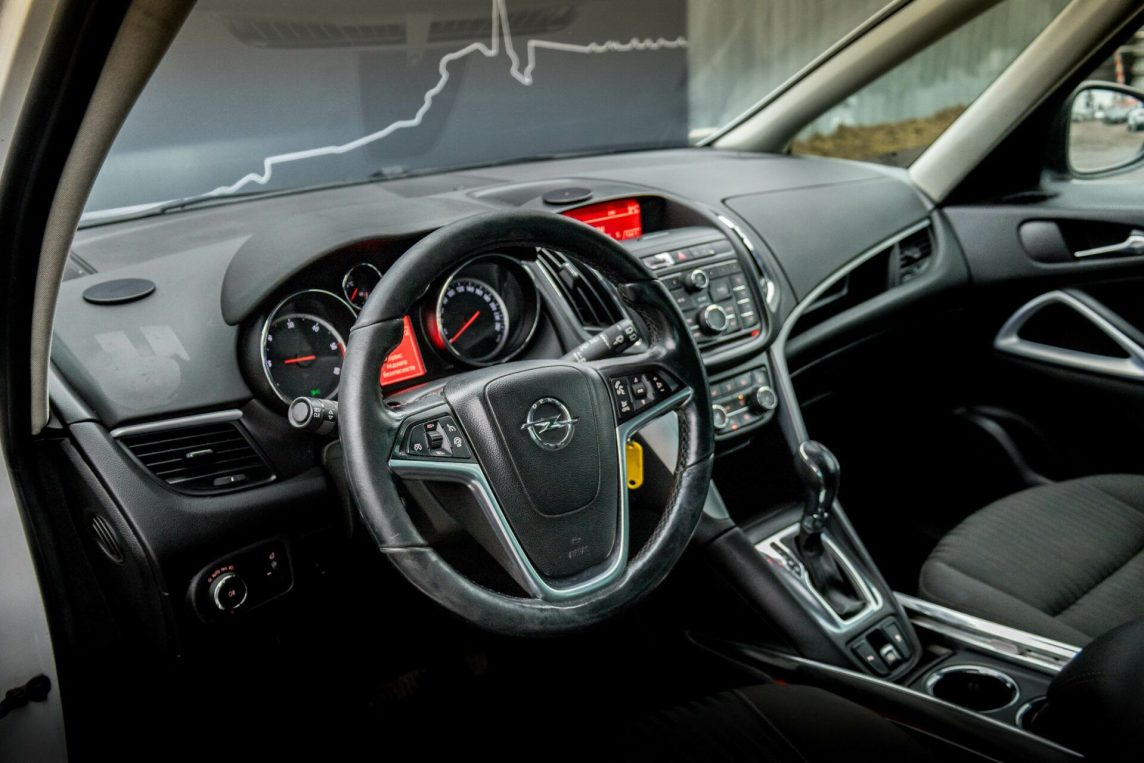 OPEL ZAFIRA TOURER