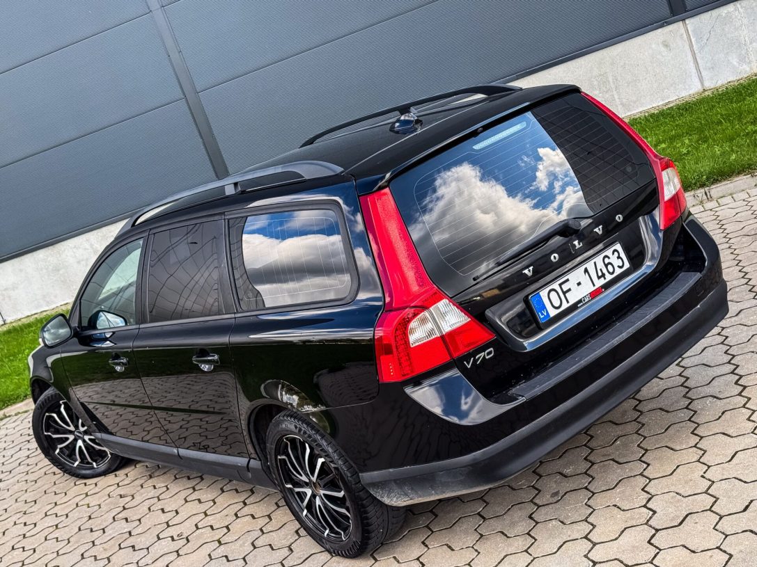 VOLVO V70