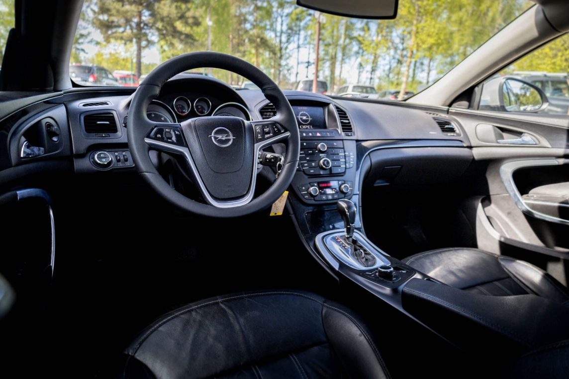 OPEL INSIGNIA