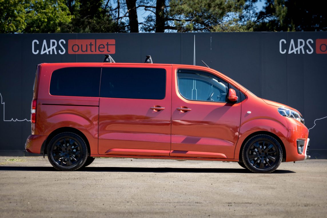 TOYOTA PROACE