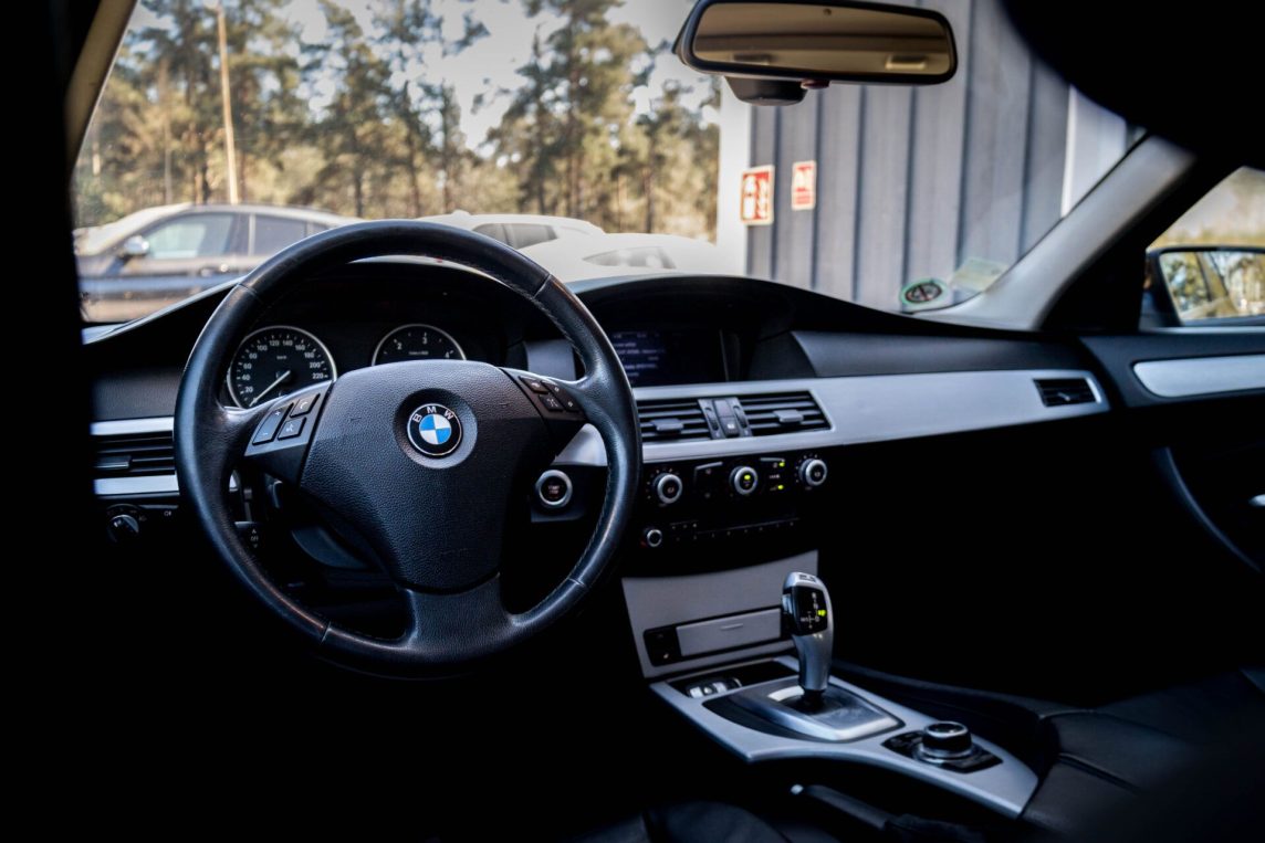 BMW 525