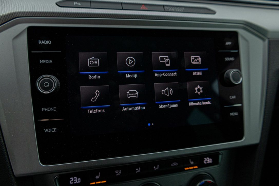 VW PASSAT