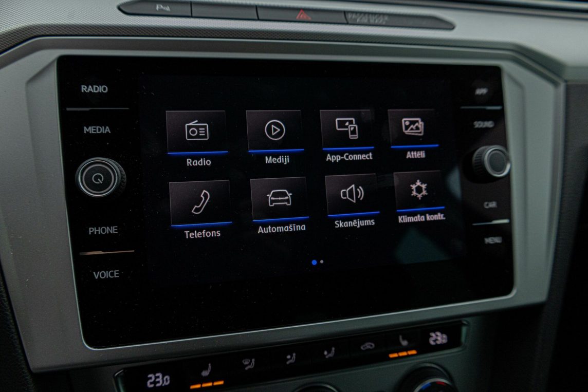 VW PASSAT