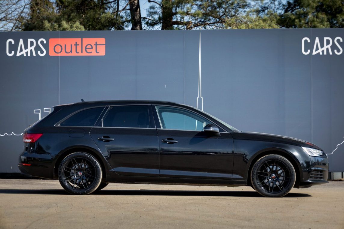 AUDI A4 AVANT