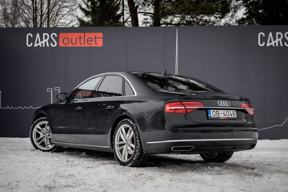 AUDI A8