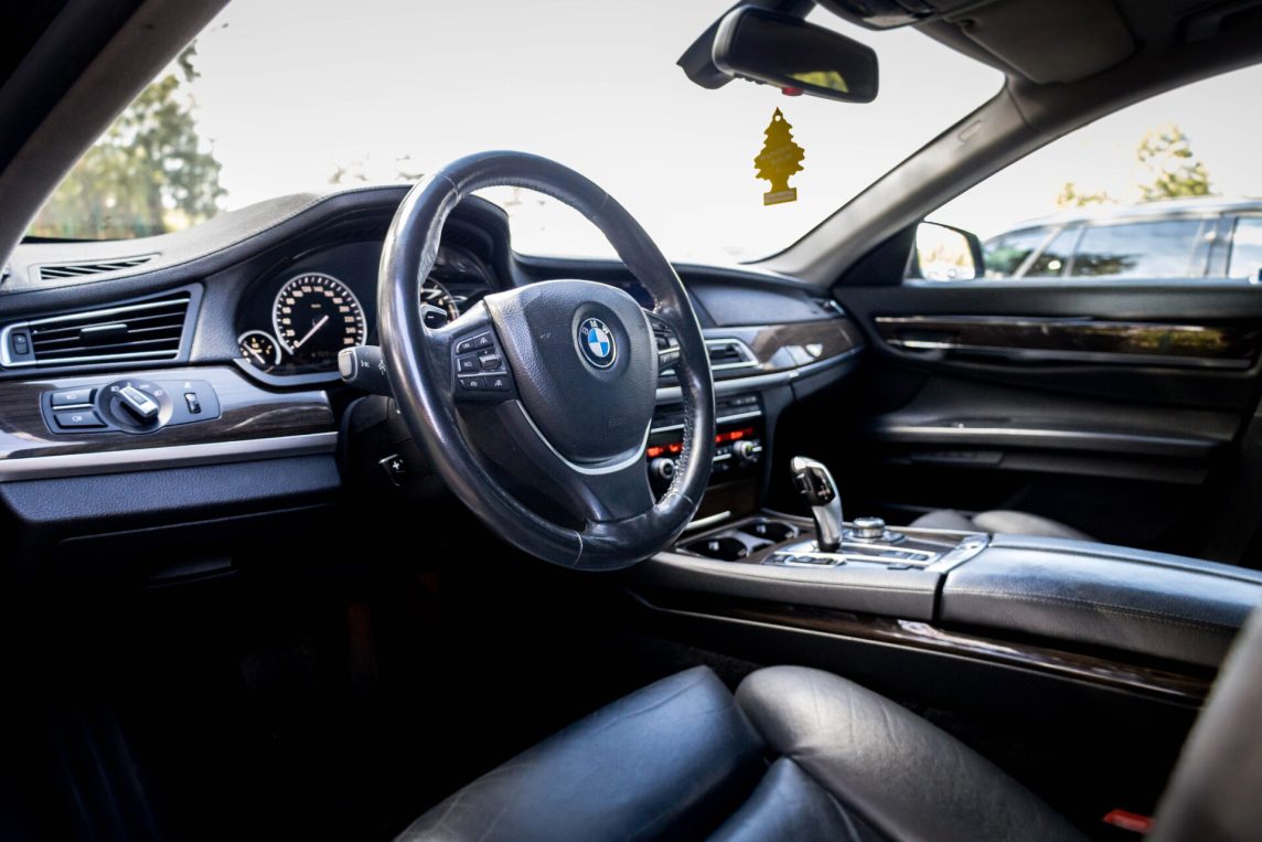 BMW 730