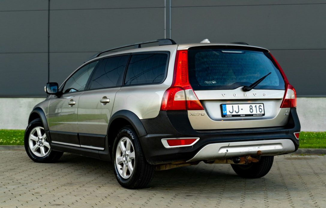 VOLVO XC70