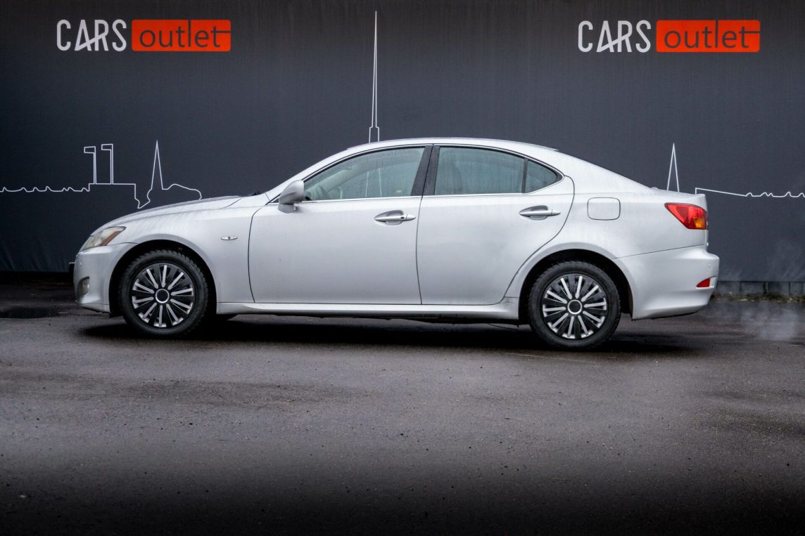 LEXUS IS 220