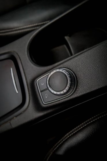 MERCEDES BENZ B 200