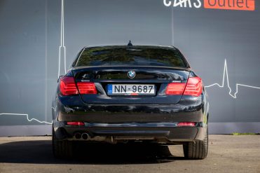 BMW 730