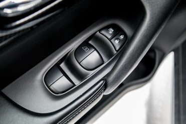 NISSAN X TRAIL