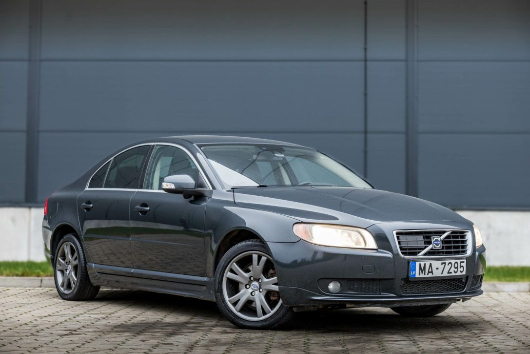 VOLVO S80