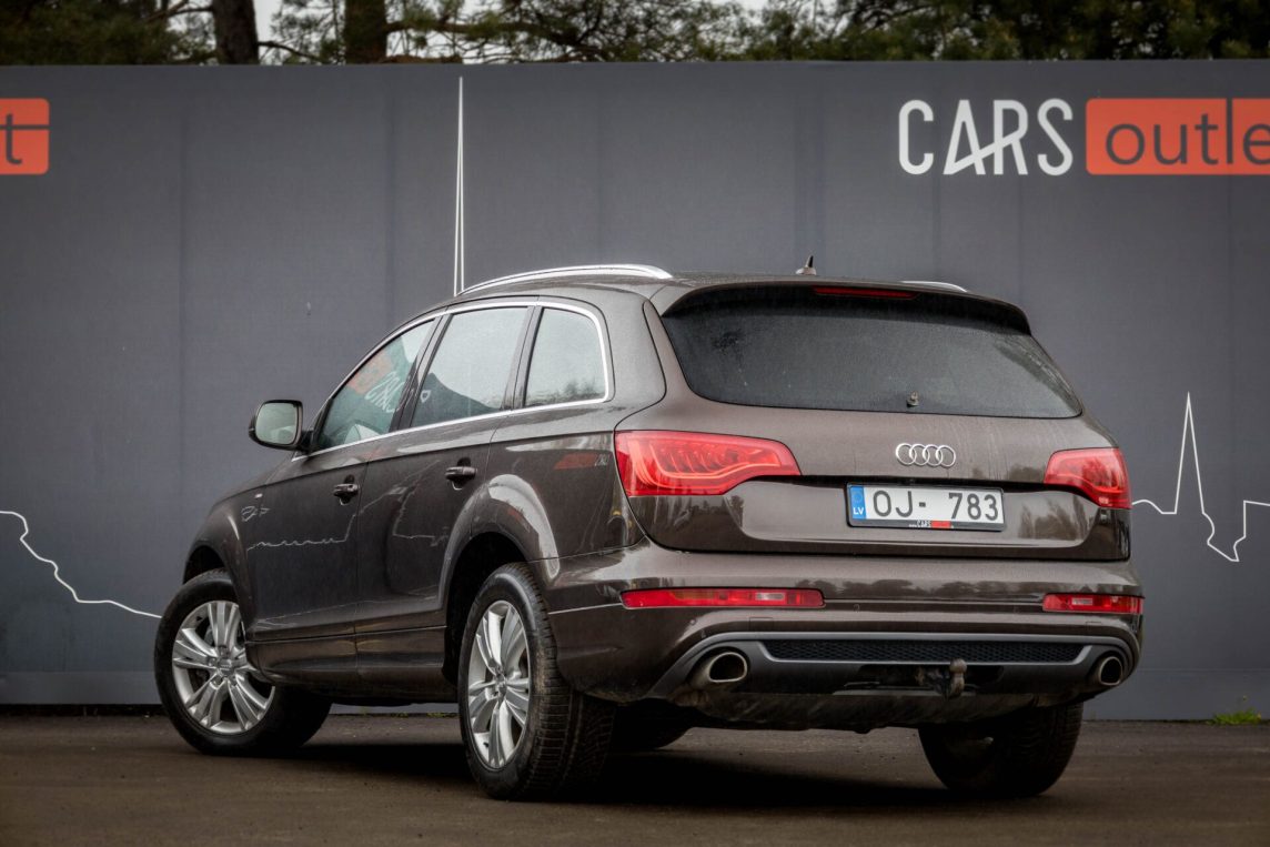 AUDI Q7