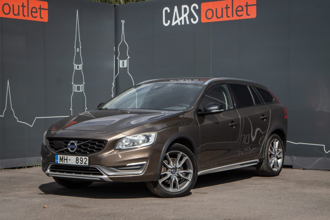 VOLVO V60 CROSS COUNTRY