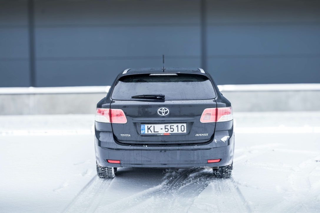 TOYOTA AVENSIS