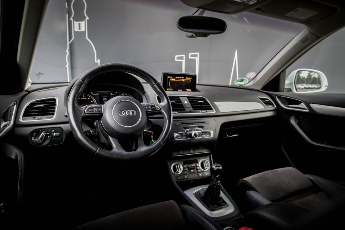 AUDI Q3