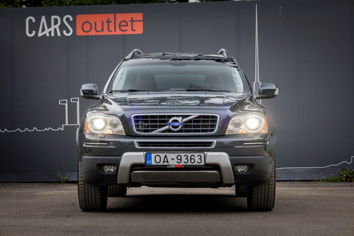 VOLVO XC90