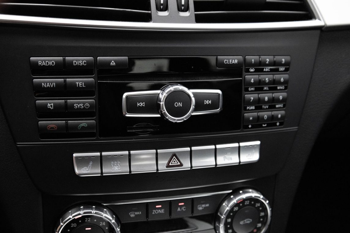 MERCEDES BENZ C 300