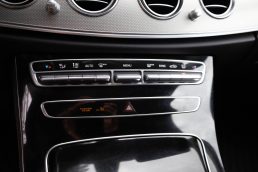 MERCEDES BENZ E220 D