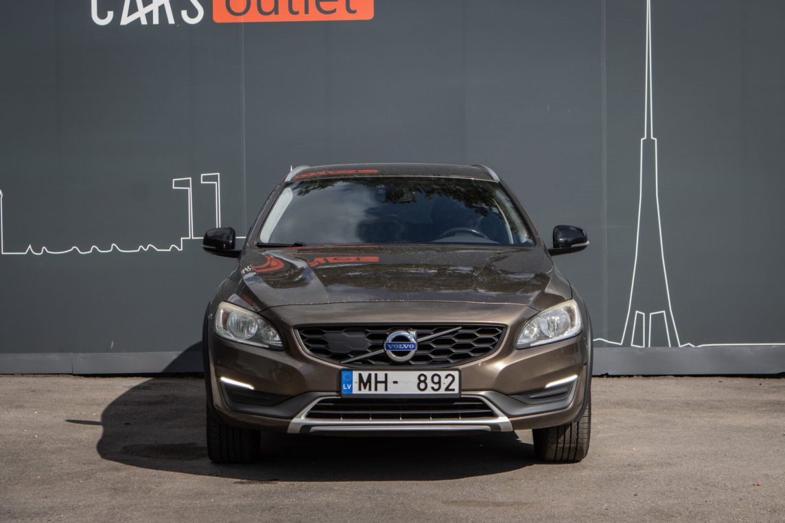VOLVO V60 CROSS COUNTRY