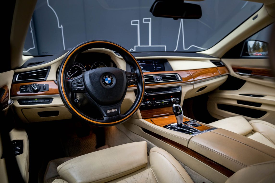 BMW 740